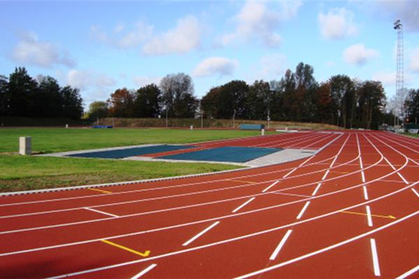 Renovatie kunststof atletiekpiste in PU - Sportinfrabouw NV